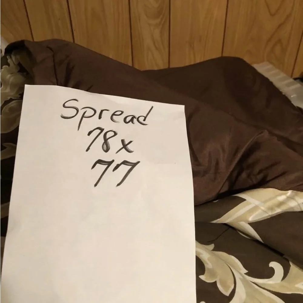 Elegant Brown and Cream Bedding Set